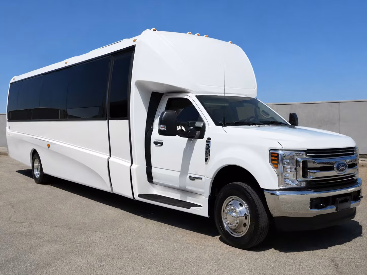 20 passenger minibus